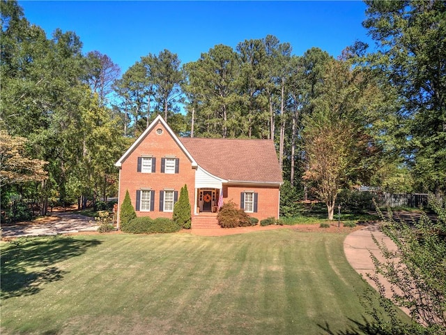 view of front of house with a front yard