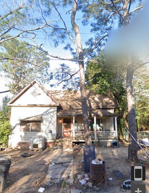 view of front of home with a porch