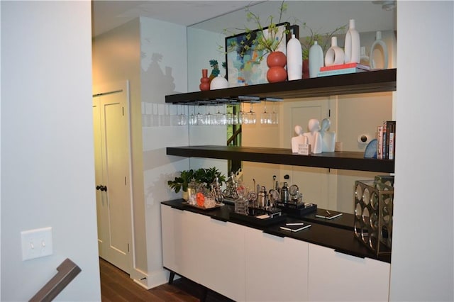 1350 May Ave Unit 14, Atlanta, GA 30316 - bar featuring bar and wood finished floors
