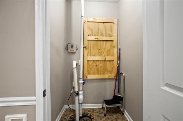 1684 Braeburn Dr SE, Atlanta, GA 30316 - doorway featuring baseboards
