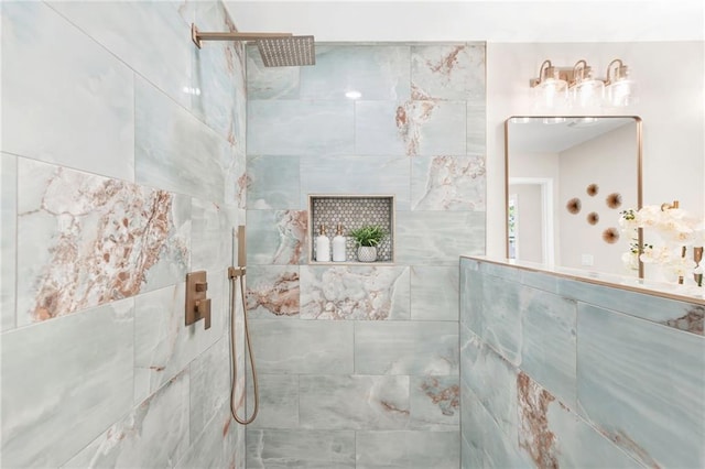 1675 White Oak Way, Decatur, GA 30032 - bathroom featuring a tile shower