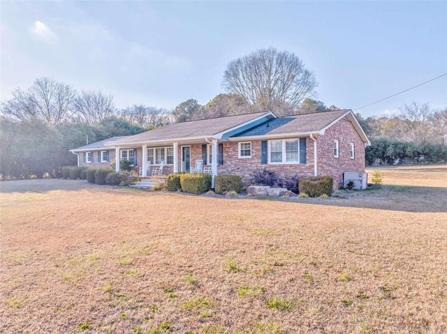 ranch-style house with a porch