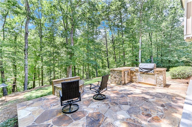 8240 Hurakan Creek Xing, Cumming, GA 30028 - view of patio