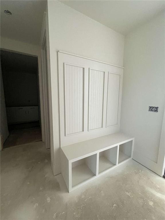 1210 Askew Trl, Greensboro, GA 30642 - view of mudroom