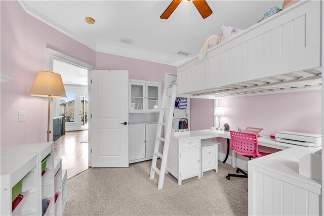 office area featuring built in desk and ceiling fan