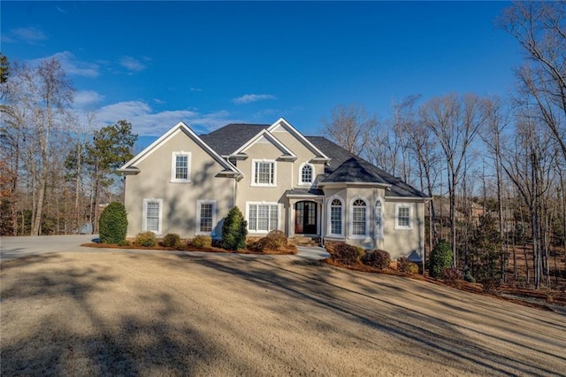 view of front of property with a front yard