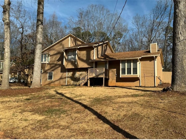 view of front of home with a front yard