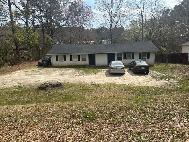 116 Lambert Dr, Stockbridge, GA 30281 - single story home featuring fence and dirt driveway