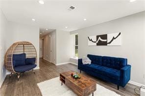 4406 Idlewood Ln, Tucker, GA 30084 - living area featuring wood finished floors, baseboards, and recessed lighting