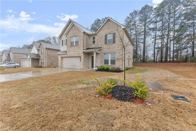 view of front facade featuring a garage and a front yard