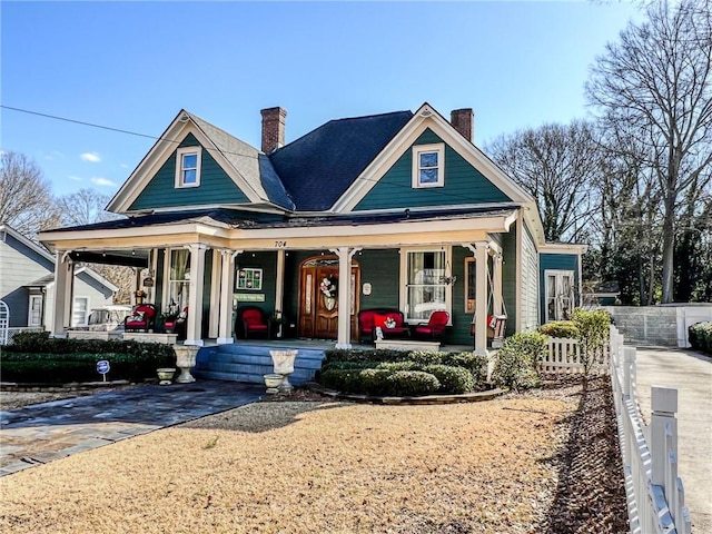 view of front of home featuring covered porch