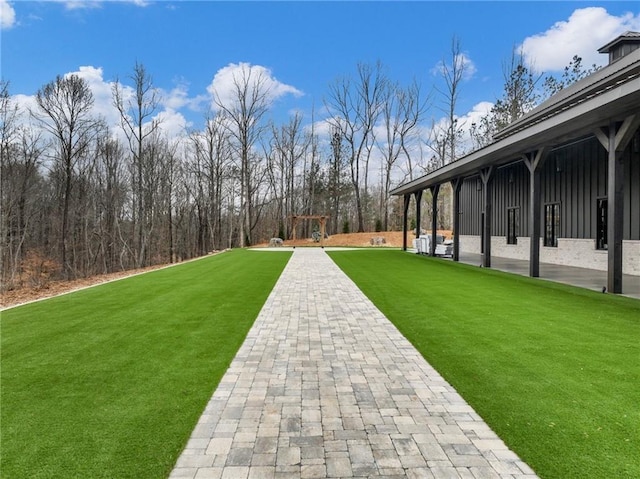 view of yard with a patio area