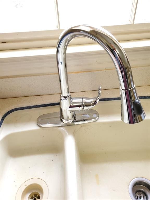 542 Banks Rd E, Fayetteville, GA 30214 - kitchen view of a sink