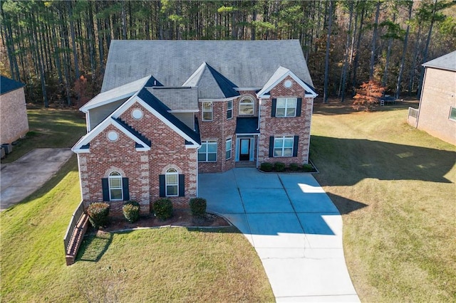 view of front of house with a front yard