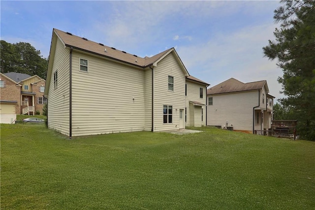 1433 Sand Way, Lawrenceville, GA 30045 - back of property with a lawn