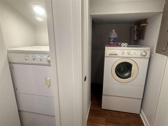 68 Star Lake Ln, Sautee Nacoochee, GA 30571 - laundry area featuring dark wood-type flooring and washer and dryer