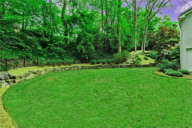 2562 Red Valley Rd, Atlanta, GA 30305 - view of yard with fence
