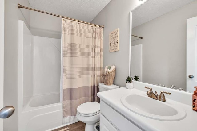 835 Custom Ln, Winder, GA 30680 - full bath featuring toilet, vanity, a textured ceiling, shower / bath combination with curtain, and wood finished floors