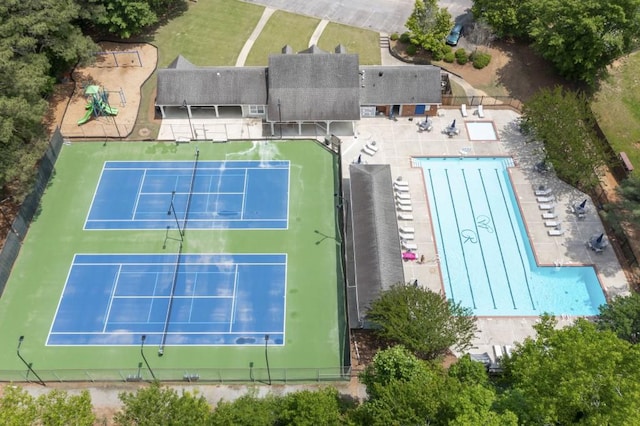 drone / aerial view of a pool