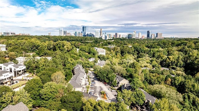 bird's eye view with a view of city