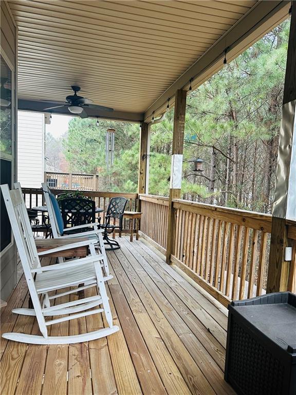 deck with ceiling fan