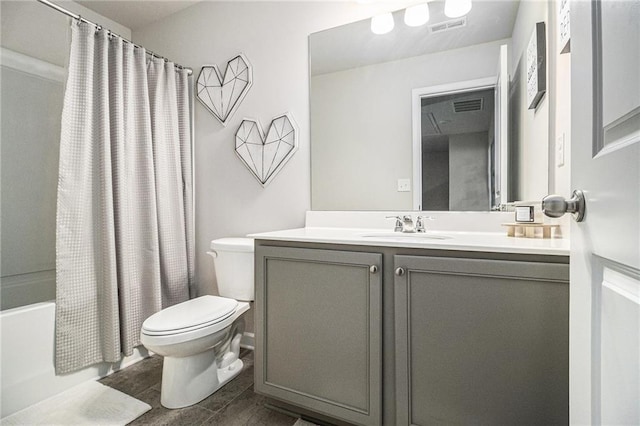 7086 Gladstone Cir, Lithonia, GA 30038 - bathroom with vanity and shower / bath combo