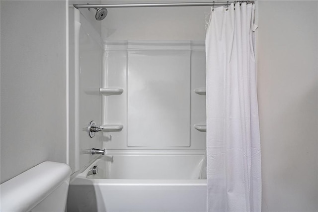 1628 Newport Dr, Bethlehem, GA 30620 - full bath featuring shower / tub combo with curtain and toilet