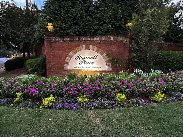 810 Doe Hill Ln, Roswell, GA 30075 - view of community sign