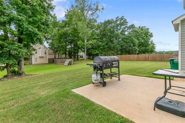 140 Canyons Ct, Hampton, GA 30228 - view of yard featuring a patio area