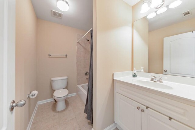 4621 Chartwell Chase Ct, Flowery Branch, GA 30542 - full bath featuring toilet, tile patterned floors, baseboards, vanity, and bathtub / shower combination