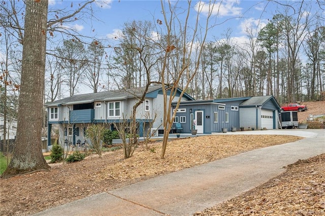 view of front of home featuring a garage