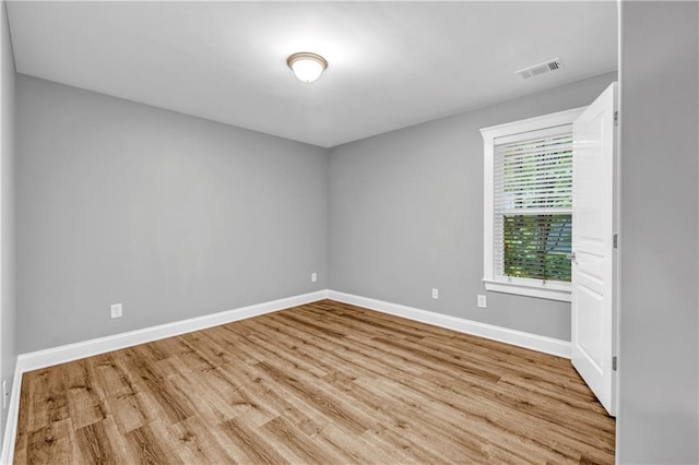 1714 Boulder Walk Ln SE, Atlanta, GA 30316 - empty room featuring wood finished floors and baseboards