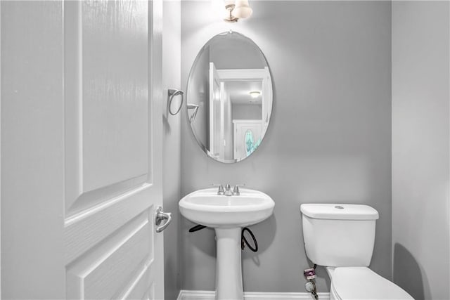 1714 Boulder Walk Ln SE, Atlanta, GA 30316 - half bath with toilet and baseboards