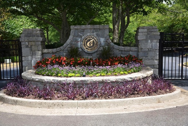 201 Hunley Ct, Alpharetta, GA 30005 - community / neighborhood sign with a gate