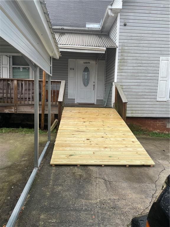 304 E 19th St SW, Rome, GA 30161 - entrance to property featuring metal roof