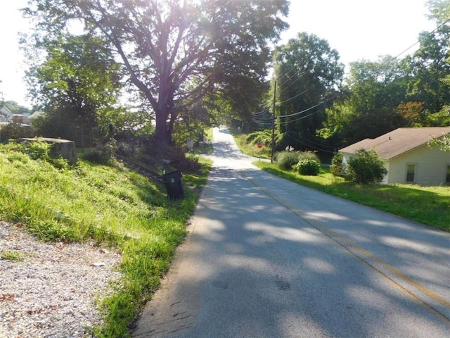 476 W Franklin St, Toccoa, GA 30577 - view of asphalt street