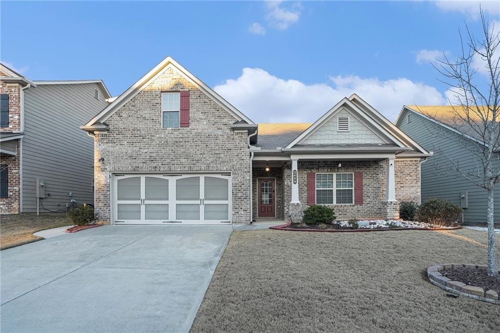 view of front facade with a garage