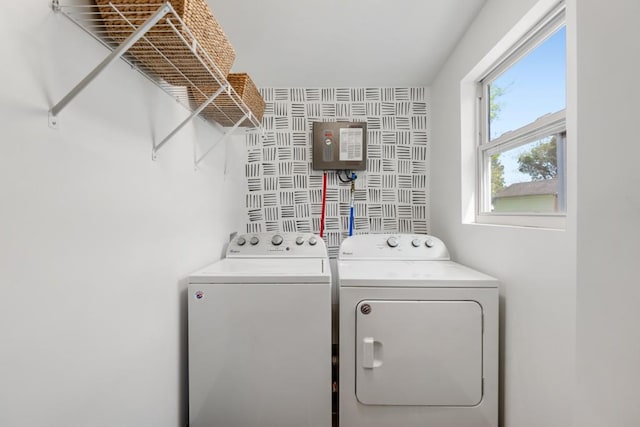 1518 Langston Ave SW, Atlanta, GA 30310 - laundry room with washing machine and dryer