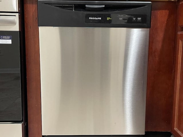 3108 Broadleaf Trl, Fairburn, GA 30213 - kitchen view of stainless steel appliances