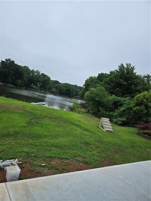 2752 Inverloch Cir, Duluth, GA 30096 - view of green lawn with a water view