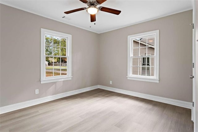 unfurnished room with light hardwood / wood-style floors and ceiling fan