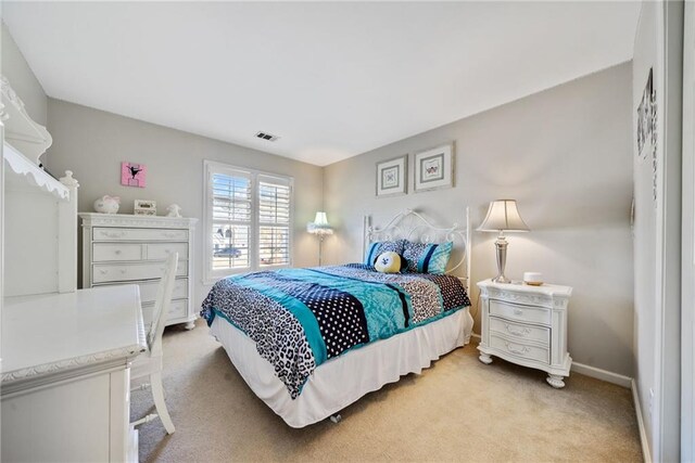 bedroom with carpet flooring