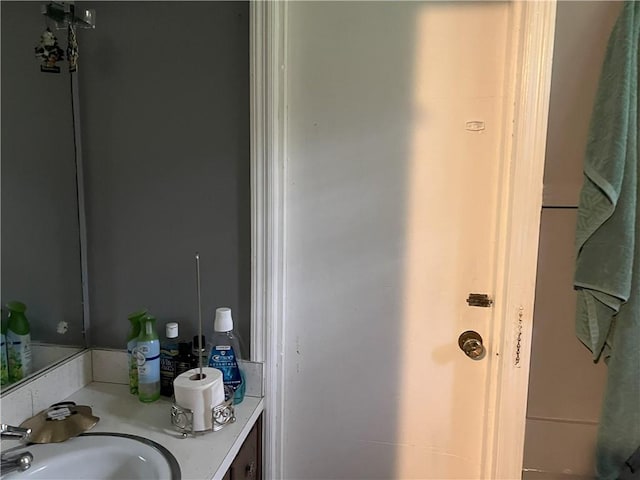 6192 Meadowbrook Dr, Norcross, GA 30093 - bathroom featuring a sink