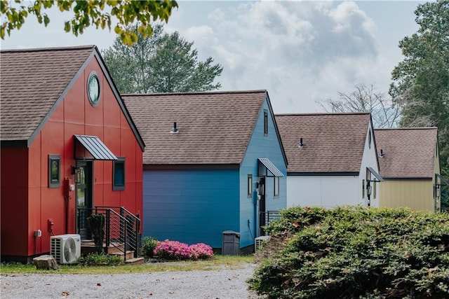 834 Lower Bell Creek Rd, Hiawassee, GA 30546 - view of front facade with roof with shingles