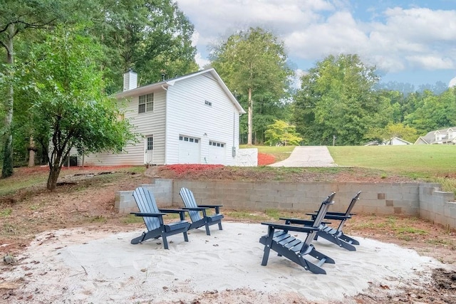 view of property's community featuring a patio area