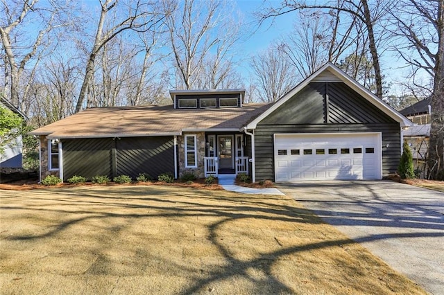 645 Trailmore Pl, Roswell, GA 30076 - mid-century home with a front lawn, driveway, and an attached garage