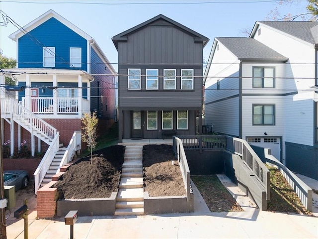 view of front of house featuring covered porch