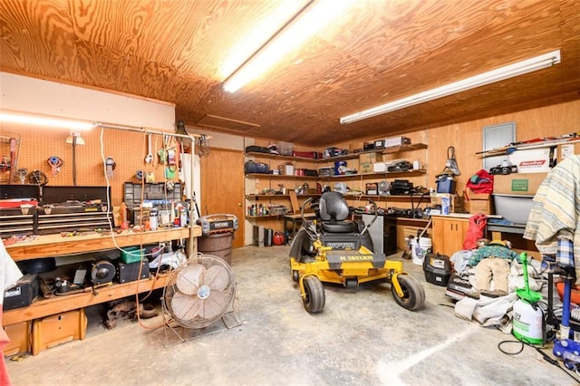 1278 Twin Pine Rd, Milledgeville, GA 31061 - garage with a workshop area