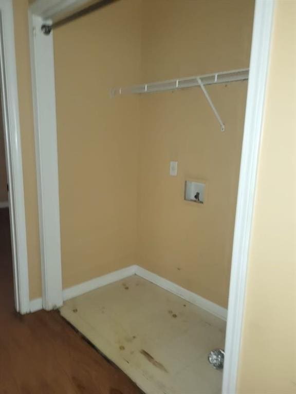 laundry area with washer hookup