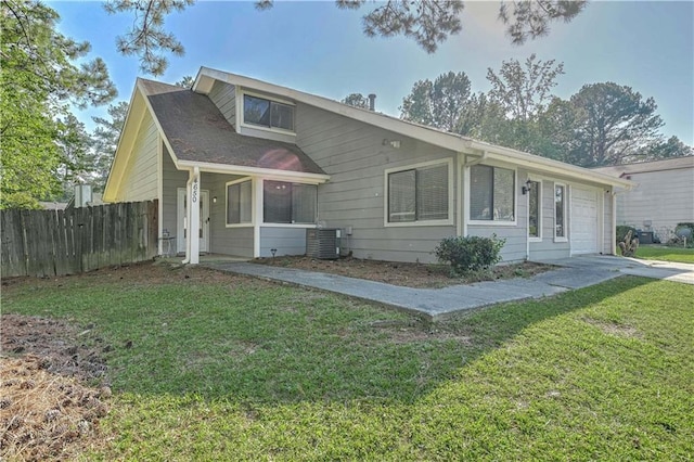 4650 Heather Ct, Union City, GA 30291 - view of front of house with an attached garage and driveway